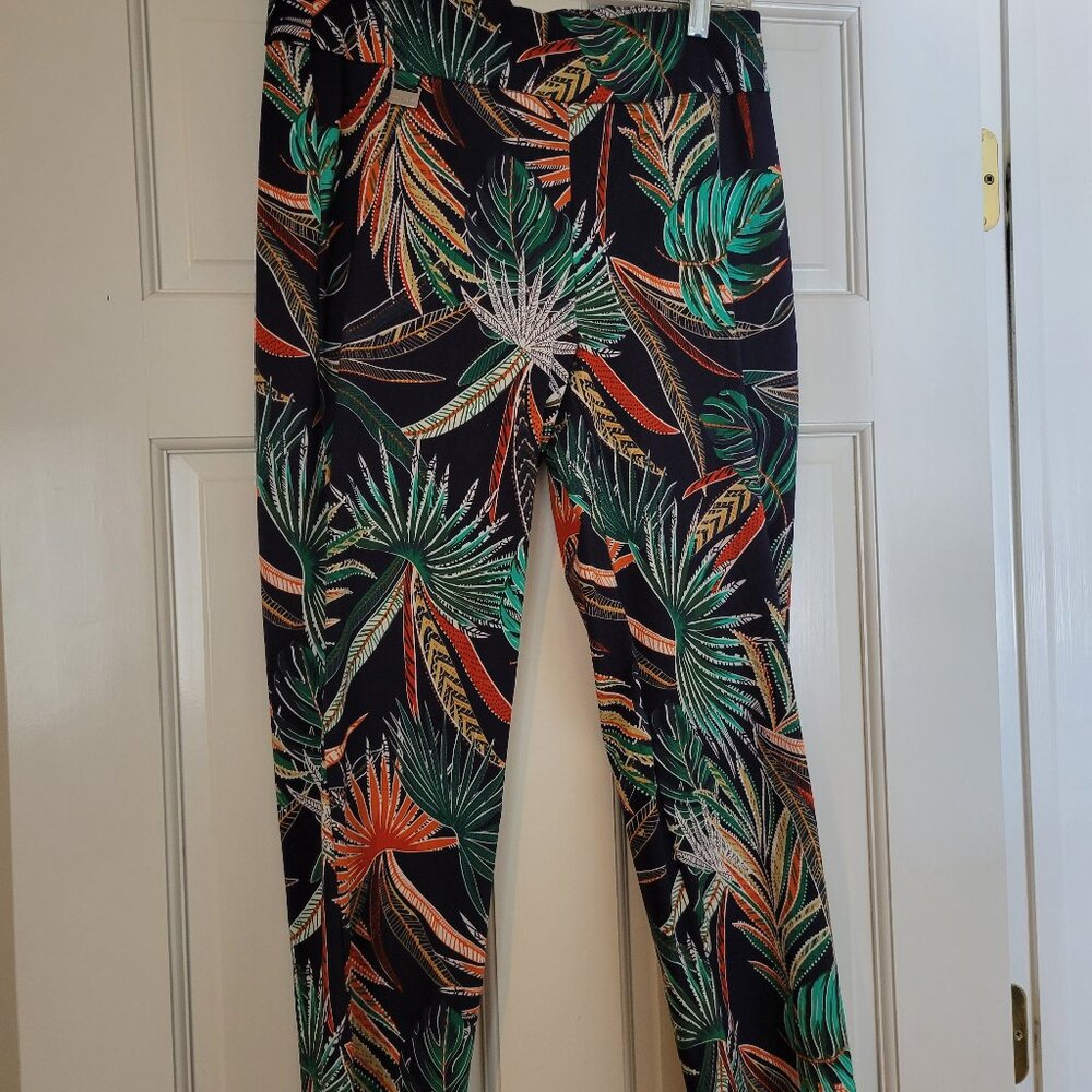 Tahari Slipon Stretchy Ankle Pants